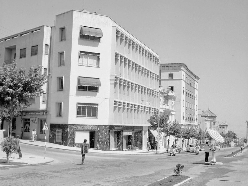 Paseo de la Estacin - Paseo de la Estacin. 1961 cruce con Arquitecto Berges