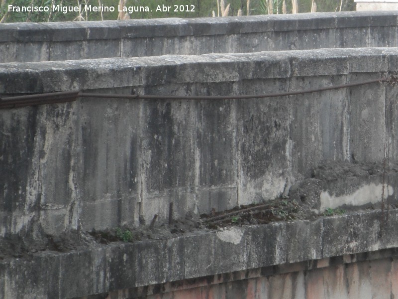 Puente Nuevo - Puente Nuevo. Parapetos originales