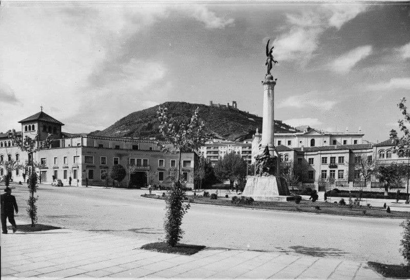 Plaza de las Batallas - Plaza de las Batallas. Foto antigua