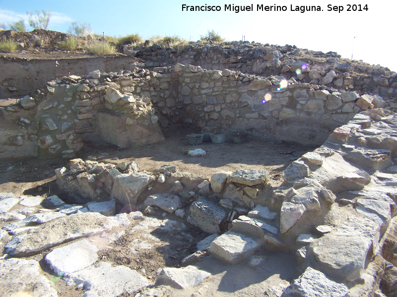 Oppidum Puente Tablas. Santuario - Oppidum Puente Tablas. Santuario. Cella de la segunda terraza