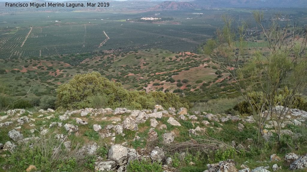 Oppidum de Giribaile. Gran Muralla - Oppidum de Giribaile. Gran Muralla. Vistas hacia Pueblo Nuevo