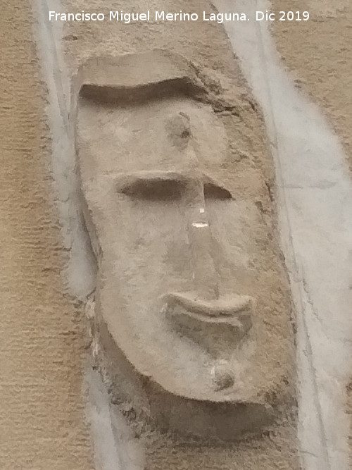 Casa de la Calle Gracia n� 12 - Casa de la Calle Gracia n� 12. Cruz