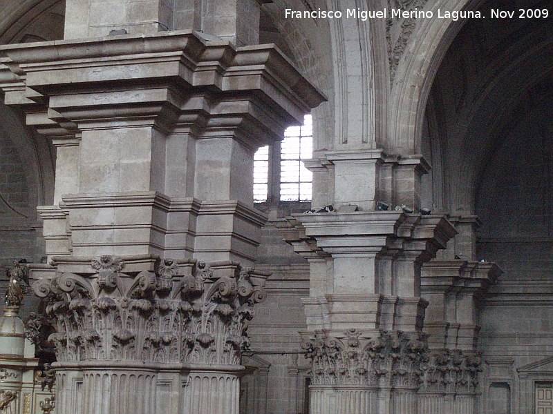 Catedral de Jan. Columnas - Catedral de Jan. Columnas. 