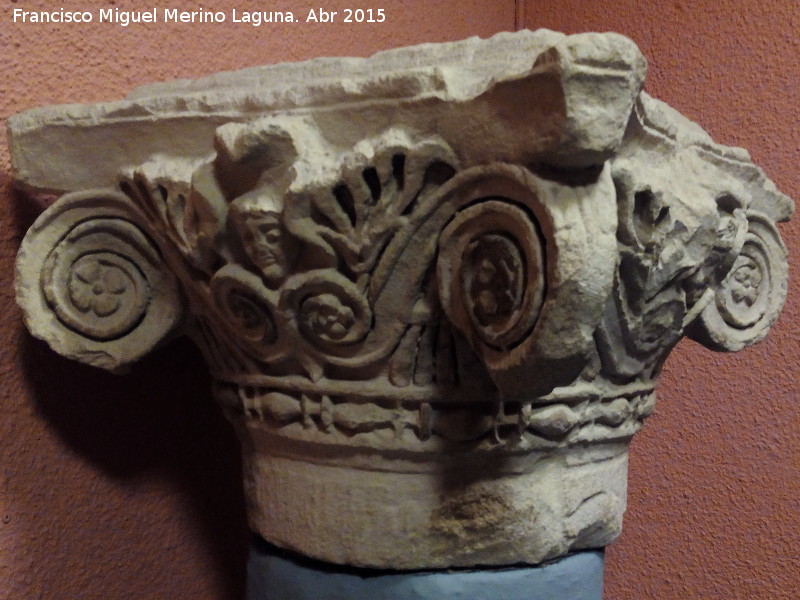 Cerro Alcal - Cerro Alcal. Capitel romano en caliza. Museo Arqueolgico Provincial de Jan