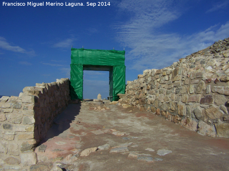 Oppidum Puente Tablas. Muralla - Oppidum Puente Tablas. Muralla. Puerta del Sol