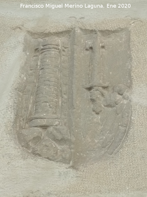 Casa de la Calle Pi�drola n� 11 - Casa de la Calle Pi�drola n� 11. Escudo derecho