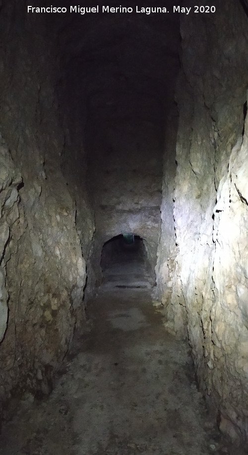 Camino de la Canalizaci�n de Los Villares - Camino de la Canalizaci�n de Los Villares. Interior del t�nel de noche