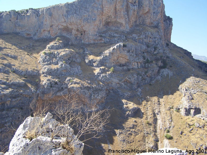 Camino de la Canalizacin - Camino de la Canalizacin. Por el medio del tajo del Cerro La Veleta