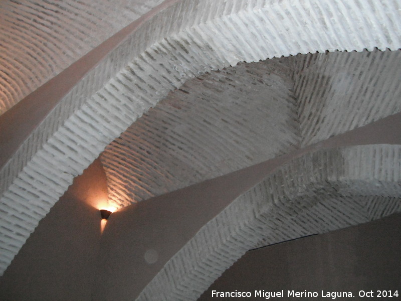 Castillo de Meng�bar - Castillo de Meng�bar. Arcos y b�vedas del segundo piso