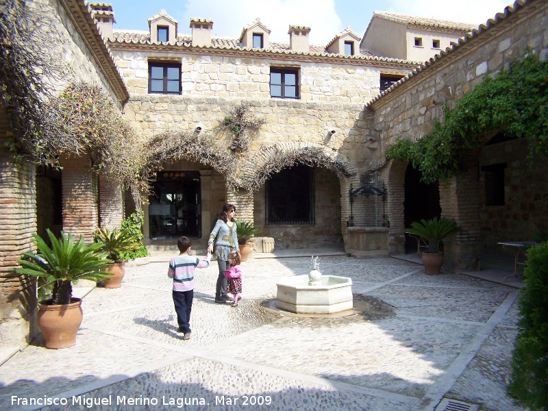 Palacio de los Se�ores De La Chica - Palacio de los Se�ores De La Chica. Patio