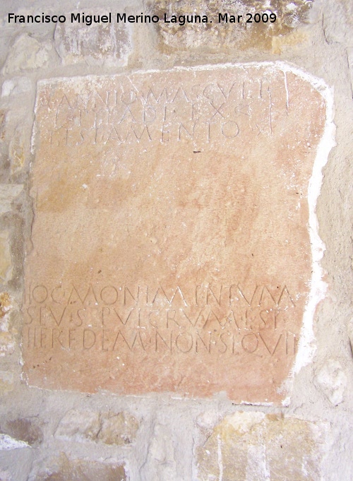 Palacio de los Se�ores De La Chica - Palacio de los Se�ores De La Chica. Inscripci�n romana procedente del Cerro Maquiz