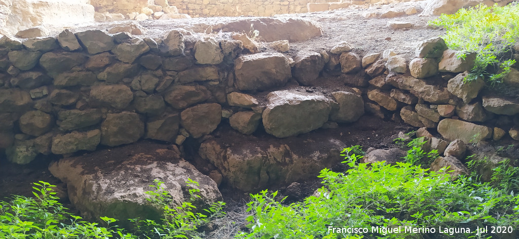 Eremitorio de la Magdalena - Eremitorio de la Magdalena. Muro de cerramiento de la cueva