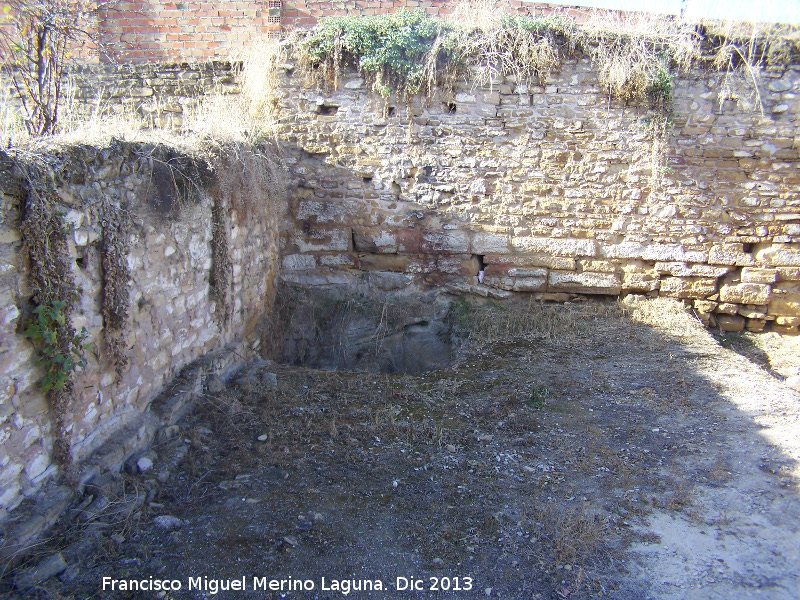 Iglesia de San Benito - Iglesia de San Benito. Muros del patio