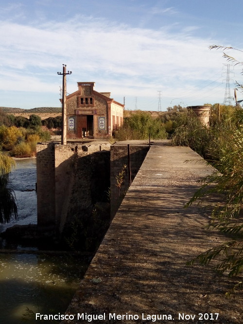 Presa de Casas Nuevas - Presa de Casas Nuevas. Central