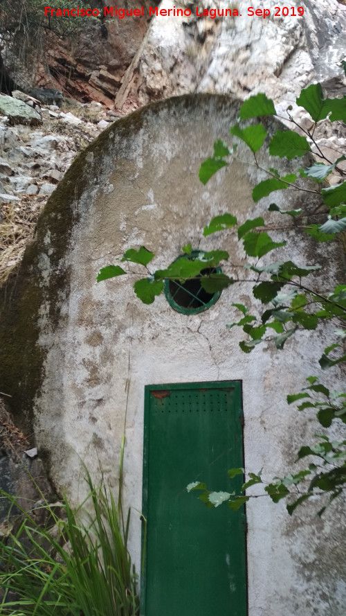 Cascada de la Graja - Cascada de la Graja. Caseta de captacin