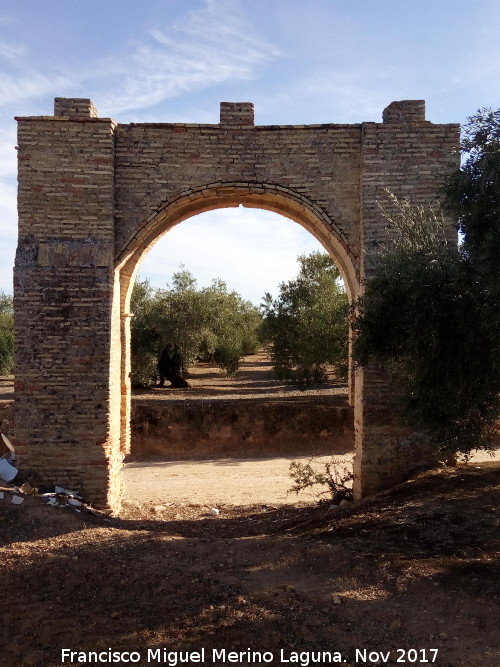 Arco del Cortijo El Mono - Arco del Cortijo El Mono. Intramuros