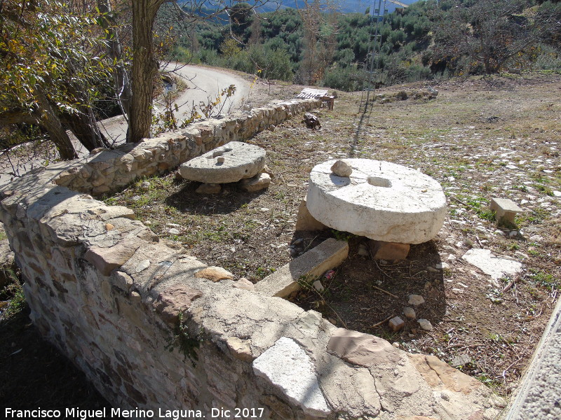 Molino del Almeriche - Molino del Almeriche. Piedras de molino