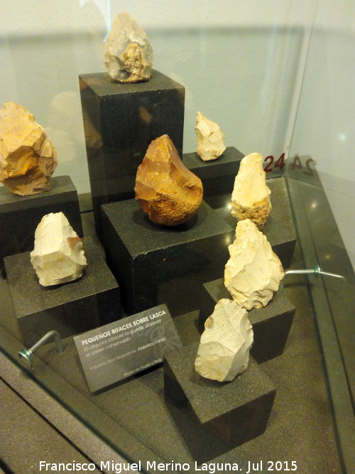 Museo de la Ciudad - Museo de la Ciudad. Bifaces del Paleoltico Medio