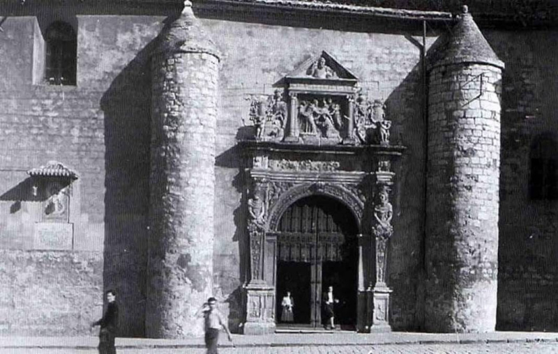 Bas�lica de San Ildefonso. Portada Renacentista - Bas�lica de San Ildefonso. Portada Renacentista. Foto antigua