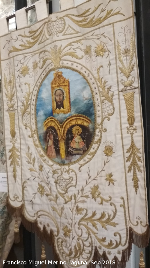 Bas�lica de San Ildefonso. Casa de la Virgen - Bas�lica de San Ildefonso. Casa de la Virgen. Estandarte de la Cofrad�a del Santo Rostro 1961