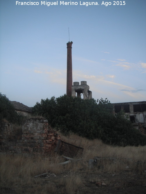 Antigua Almazara de los Robles - Antigua Almazara de los Robles. Chimenea