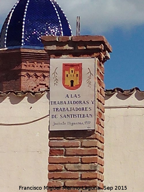 Monumento a los Trabajadores de Santisteban - Monumento a los Trabajadores de Santisteban. Placa