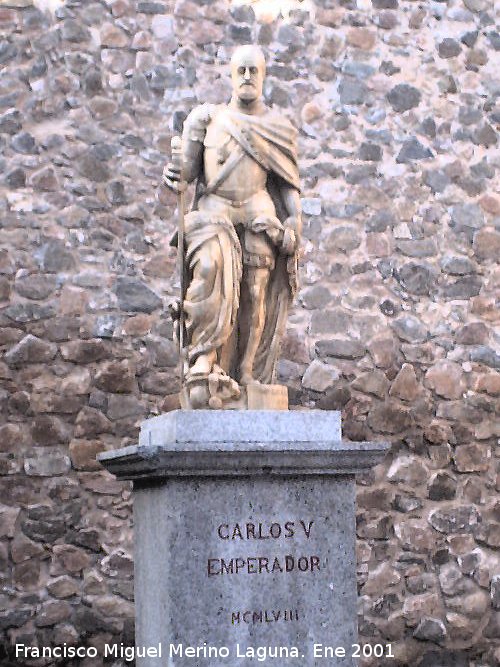 Carlos I de Espaa y V de Alemania - Carlos I de Espaa y V de Alemania. Estatua en la Puerta de Bisagra de Toledo
