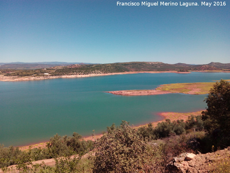 Pantano de Giribaile - Pantano de Giribaile. Desde Mirabueno