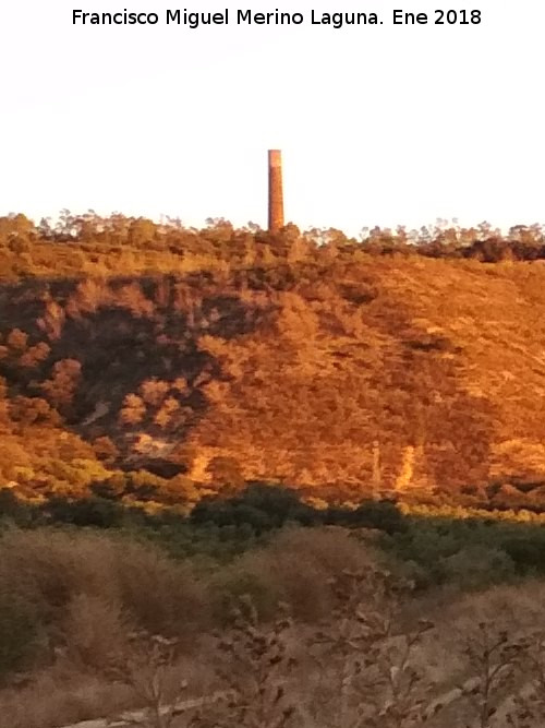 Chimenea La Reina - Chimenea La Reina. Desde el Hoyo de San Bartolom