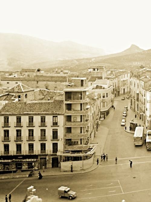 Edificio de la Calle Ramn y Cajal n 1 - Edificio de la Calle Ramn y Cajal n 1. Foto antigua