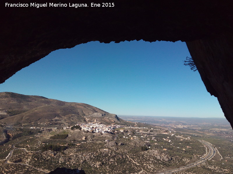 Pinturas rupestres de la Serrezuela de Pegalajar III - Pinturas rupestres de la Serrezuela de Pegalajar III. Vistas de La Guardia desde el interior del abrigo