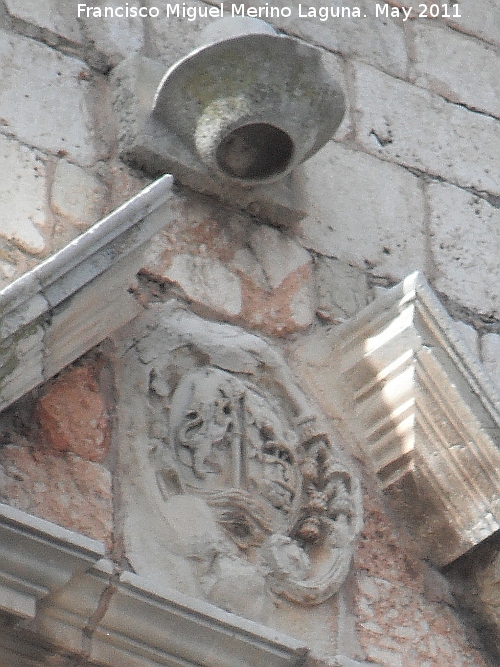 Iglesia de San Juan Evangelista - Iglesia de San Juan Evangelista. Escudo