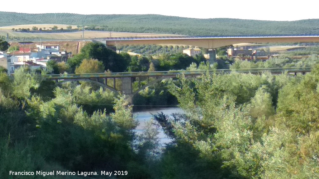 Puente Nuevo de la Estacin Linares Baeza - Puente Nuevo de la Estacin Linares Baeza. El puente antiguo y el nuevo