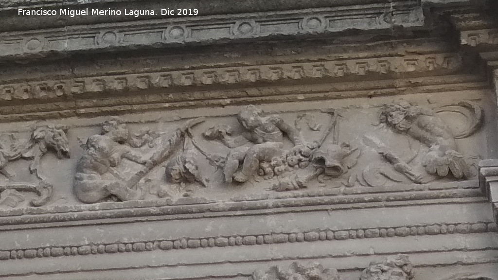 Sacra Capilla de El Salvador del Mundo - Sacra Capilla de El Salvador del Mundo. Detalle de la Portada de Santiago