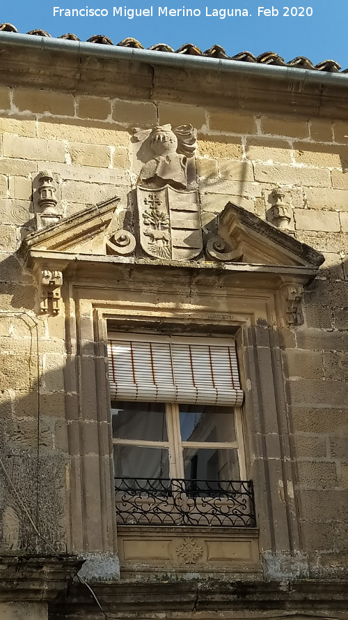 Palacio de los Porceles - Palacio de los Porceles. Ventana derecha