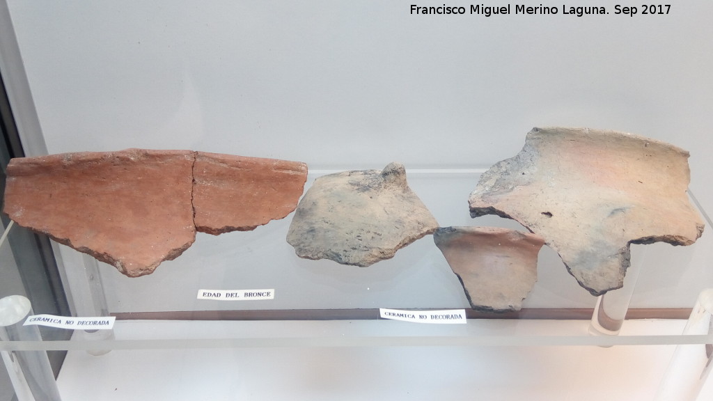 Edad del Bronce - Edad del Bronce. Cermica de la Edad del Bronce. Museo Histrico de Zuheros