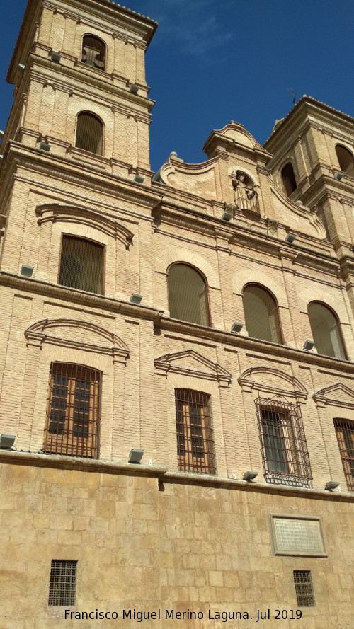 Iglesia de Santo Domingo - Iglesia de Santo Domingo. Fachada a la Plaza de Santo Domingo