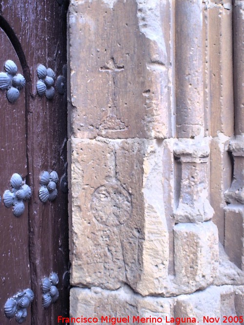 Iglesia de San Isidoro - Iglesia de San Isidoro. Grabados de la portada derecha