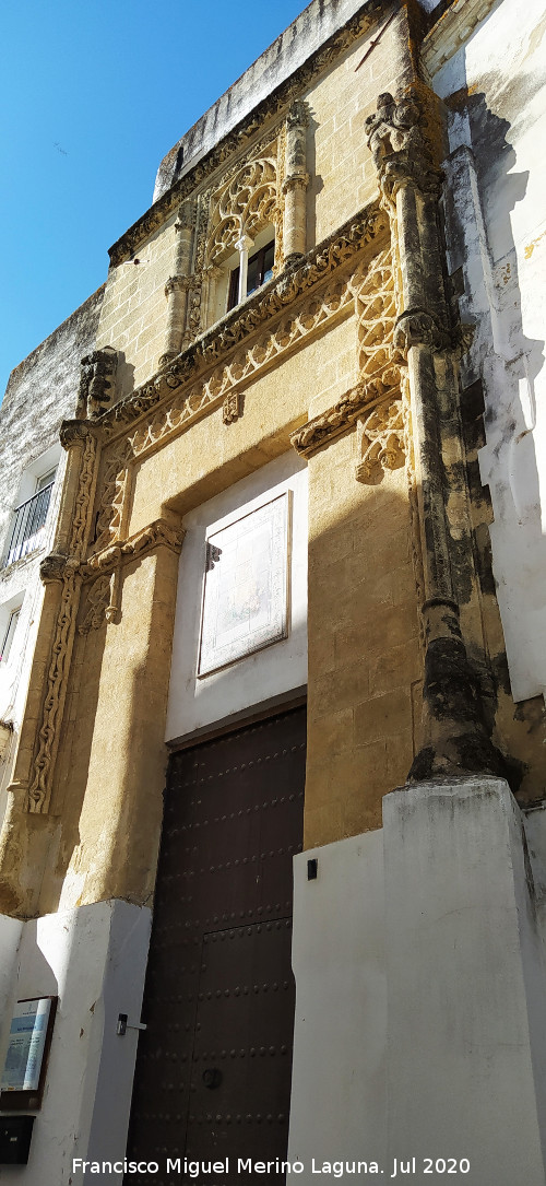 Palacio del Conde del �guila - Palacio del Conde del �guila. Portada