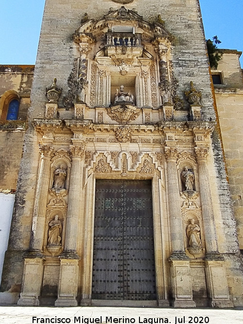 Iglesia de San Pedro - Iglesia de San Pedro. Portada