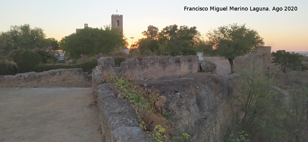Castillo de Alcal� de Guadaira - Castillo de Alcal� de Guadaira. Atardeciendo