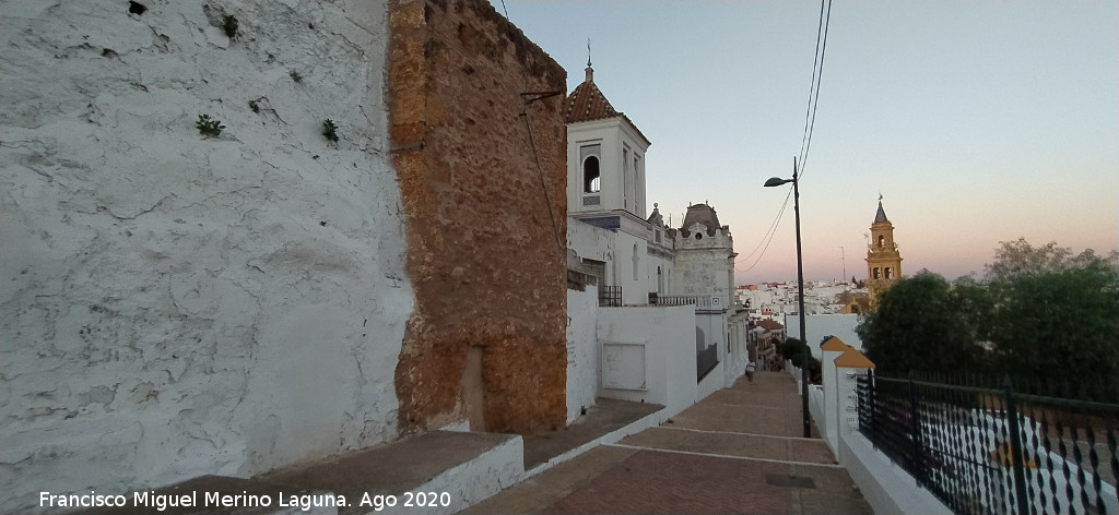 Castillo de Alcal� de Guadaira - Castillo de Alcal� de Guadaira. Muralla