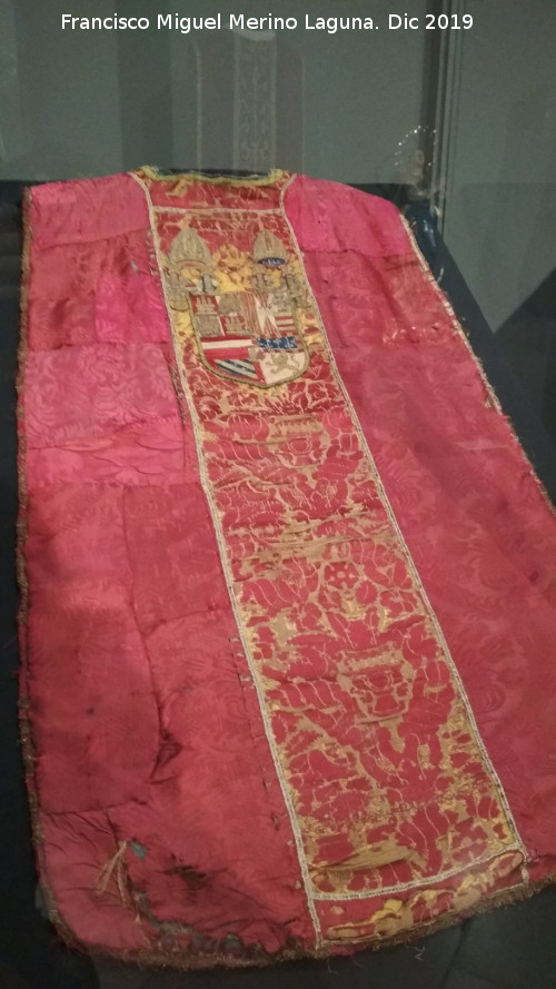 Iglesia de San Miguel Arc�ngel - Iglesia de San Miguel Arc�ngel. Casulla de las Navas de Tolosa