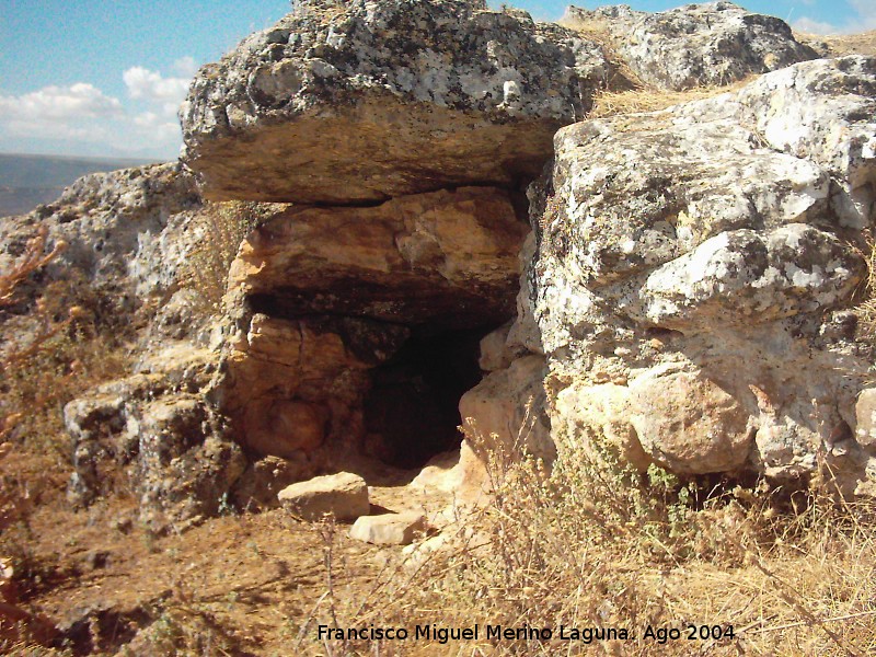 Oppidum de Giribaile - Oppidum de Giribaile. Cueva