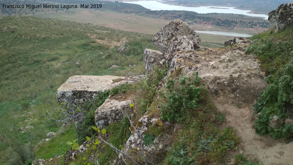 Castillo de Giribaile - Castillo de Giribaile. Camino de la Poterna