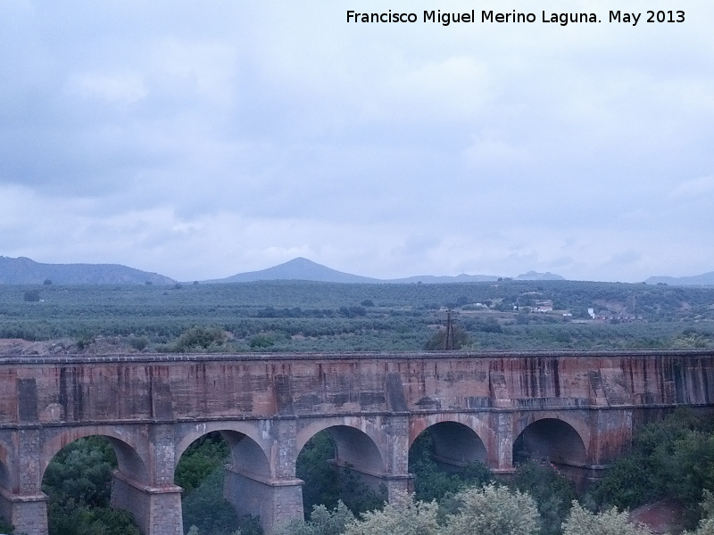 Acueducto del Canal del Guadaln - Acueducto del Canal del Guadaln. 