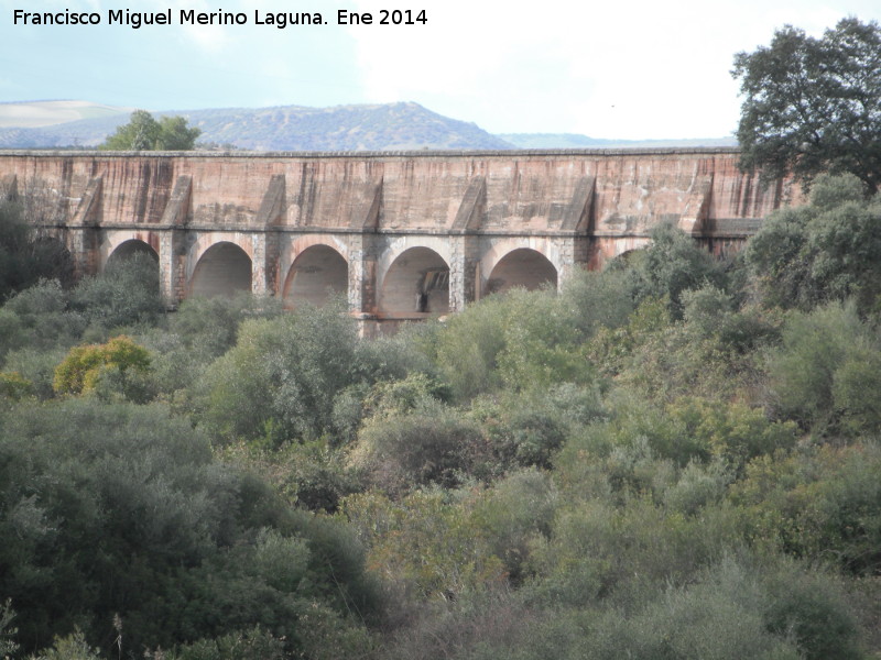 Acueducto del Canal del Guadaln - Acueducto del Canal del Guadaln. 