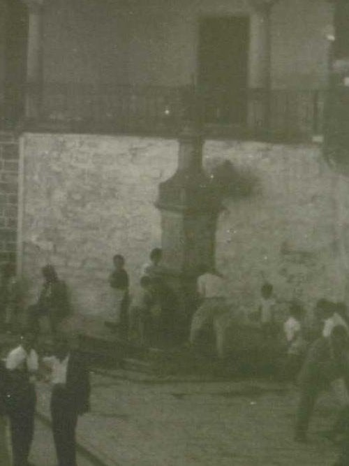 Fuente de los Caos - Fuente de los Caos. Foto antigua. Fuente de los Caos en su antigua ubicacin