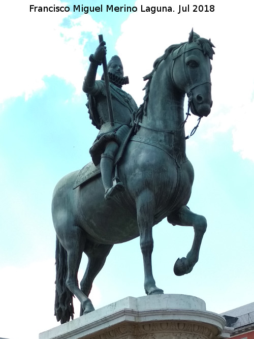 Felipe III - Felipe III. Estatua en la Plaza Mayor de Madrid