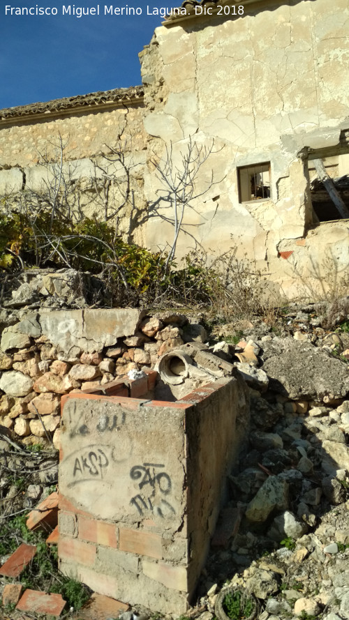 Casera del Molino Bajo - Casera del Molino Bajo. Fuente